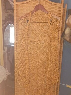 Source Unknown Gold Metallic Open Weave Fringe Wrap